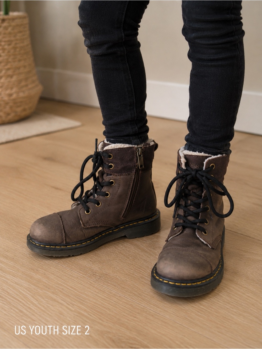 Dr. Martens Amilita J Sherpa Lined Leather Boots Brown Youth Size 2 Fall School